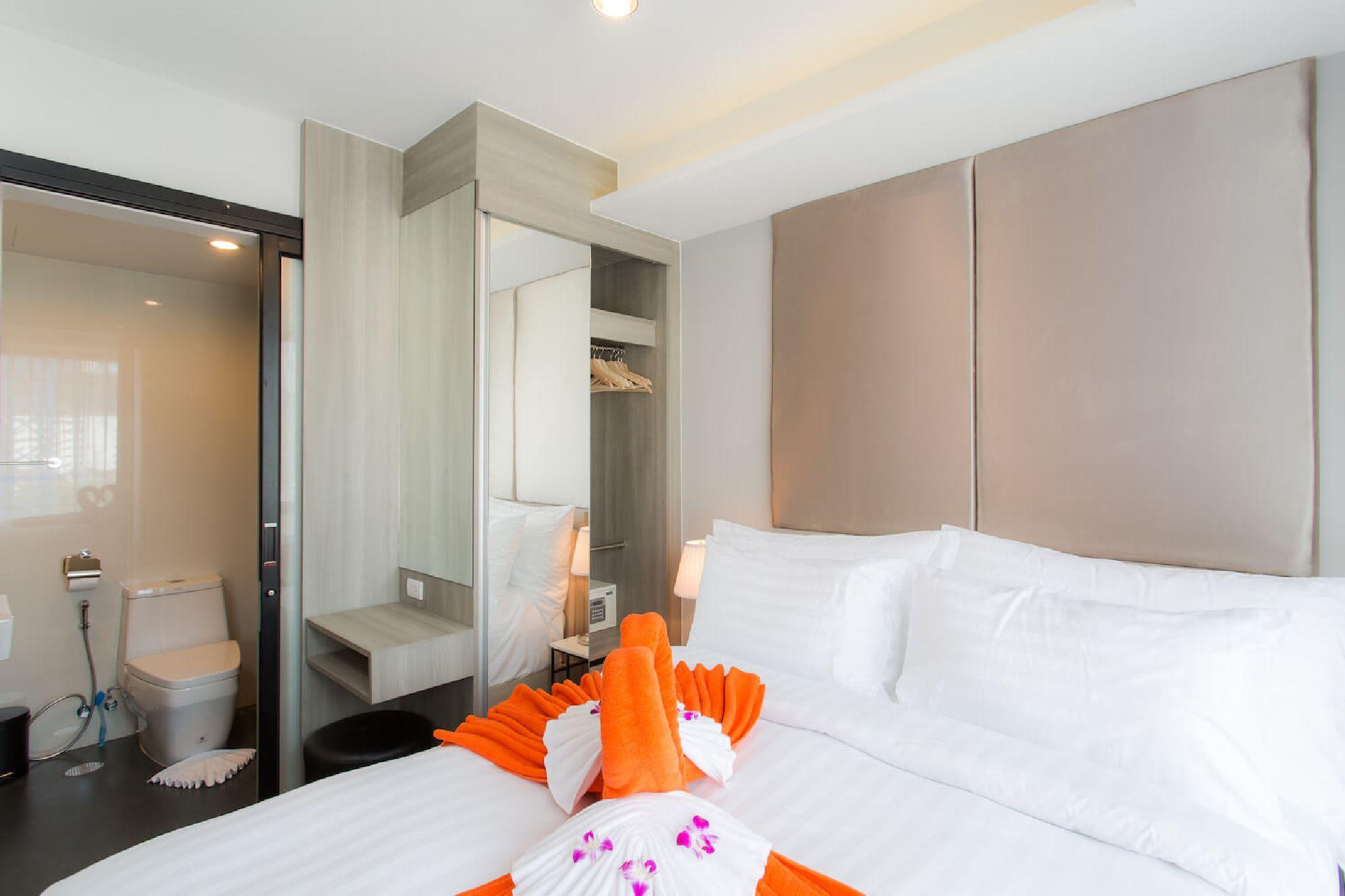 6th Avenue Aparthotel Pantai Surin