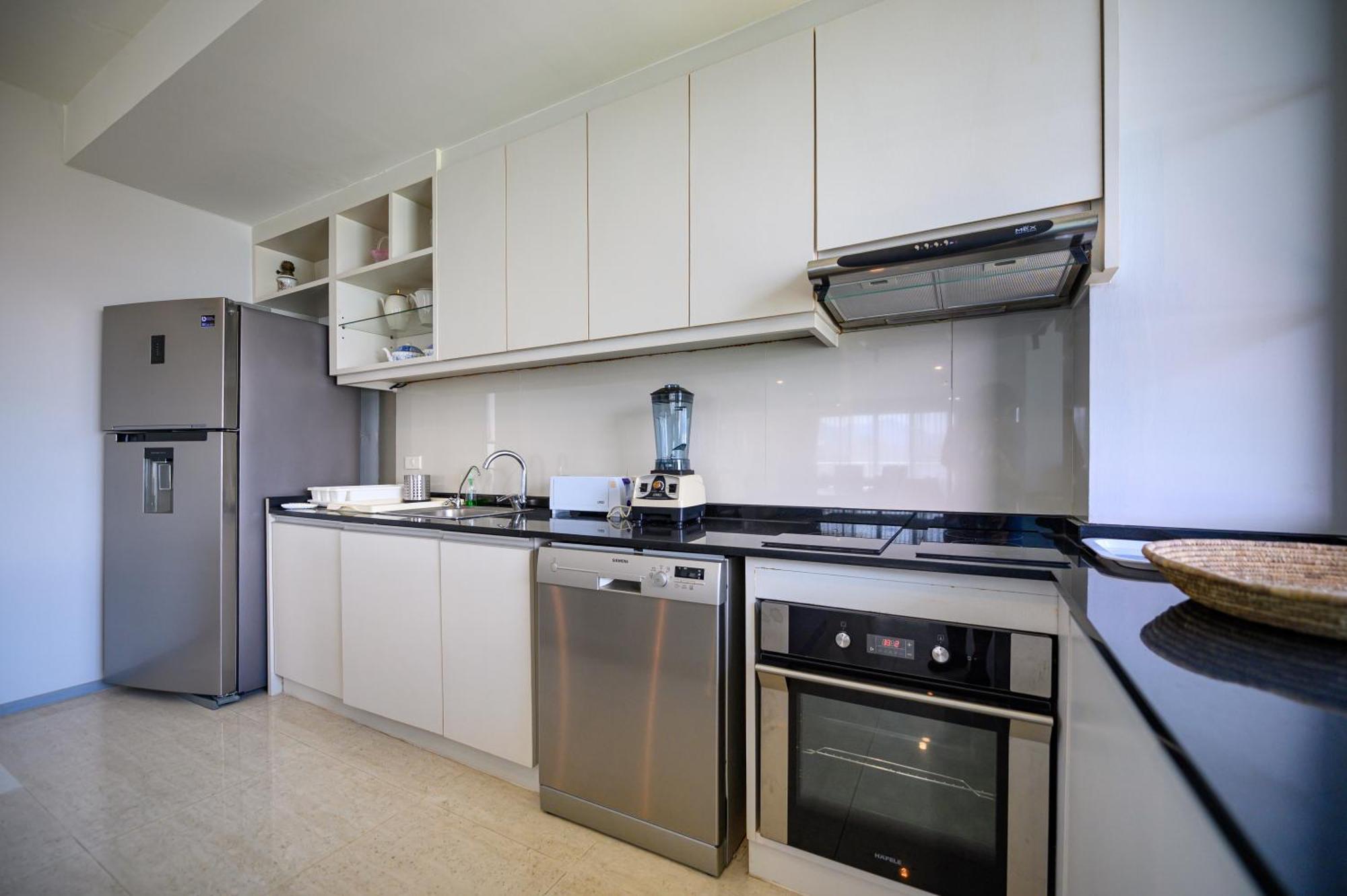 6th Avenue 4* Hat Surin