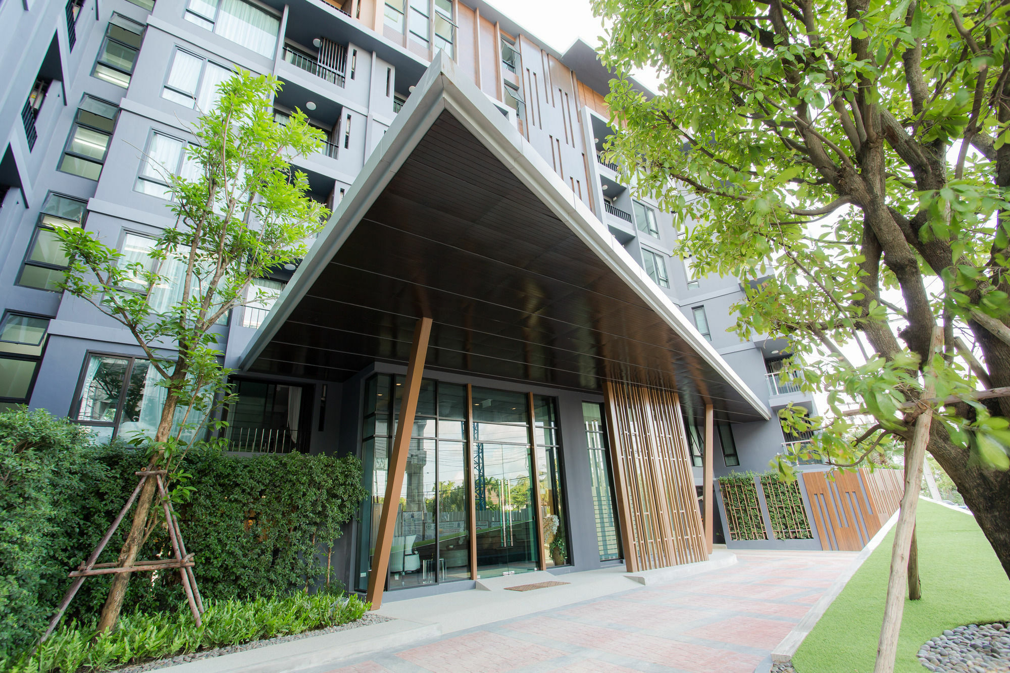 6th Avenue 4* Pantai Surin